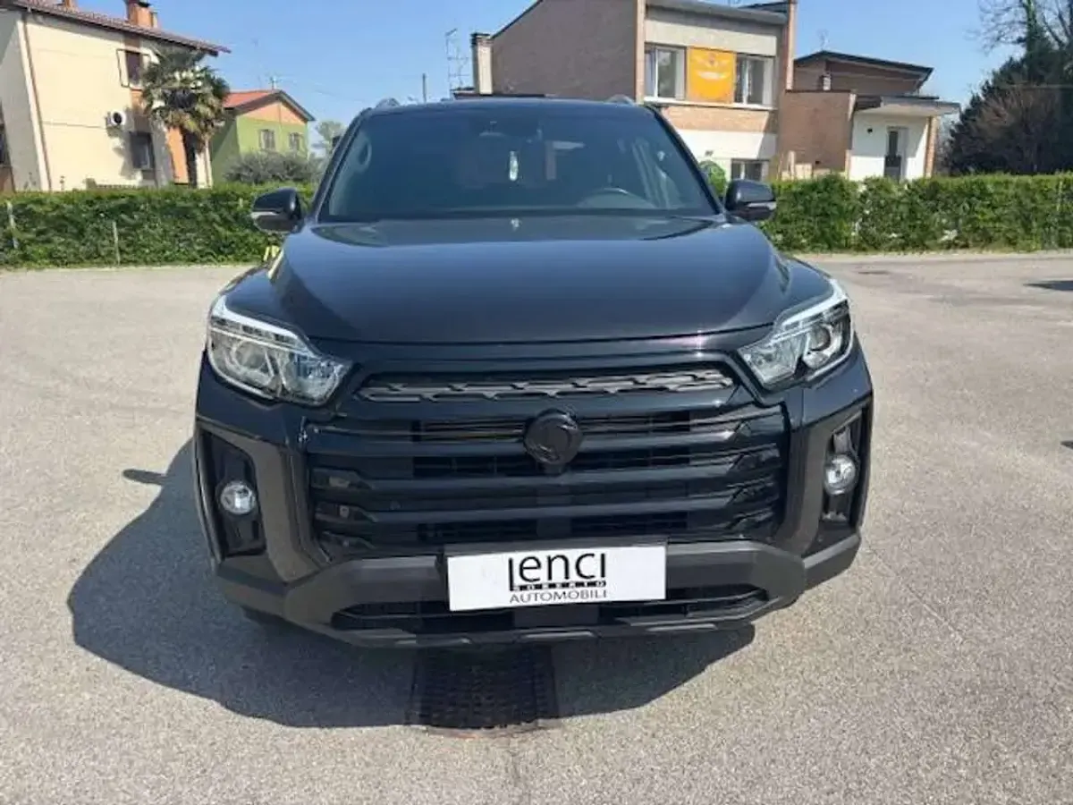 Usata SsangYong Rexton 203 CV (149 kW) 2023 Nero SUV