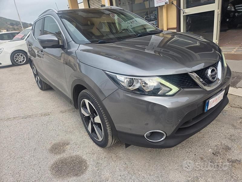 Usata Nissan Qashqai Tekna 110 CV (80 kW) 2016 Grigio SUV