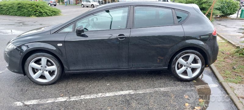 Usata Seat Leon 90 CV (66 kW) 2007 Nero Berlina