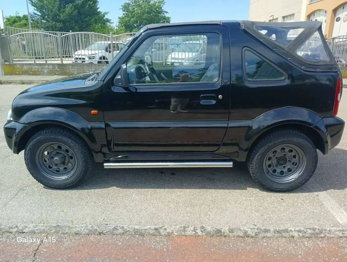 Usata Suzuki Jimny 80 CV (58 kW) 2004 Vernice pastello SUV