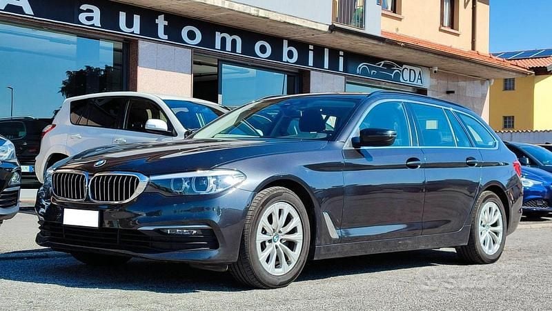 Usata BMW 520 Sport Line 190 CV (139 kW) 2020 Grigio Station wagon