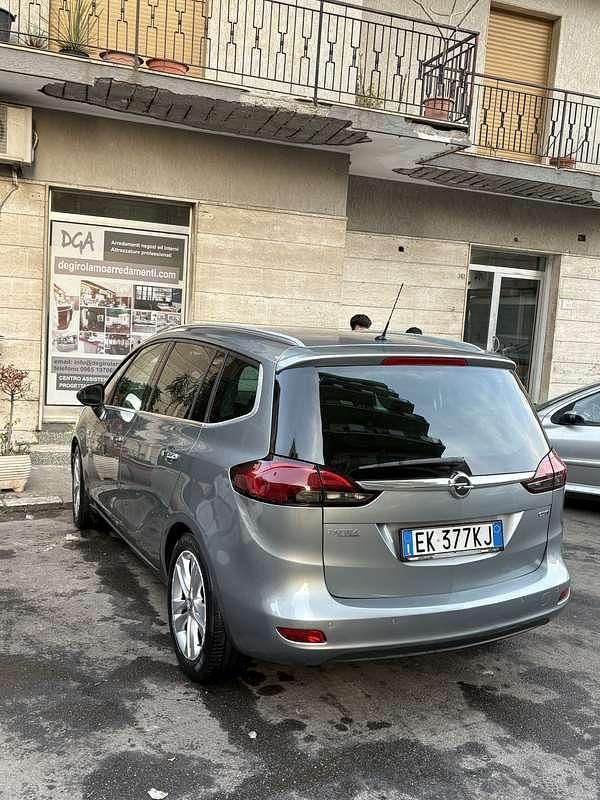 Usata Opel Zafira Family 110 CV (80 kW) 2011 Monovolume