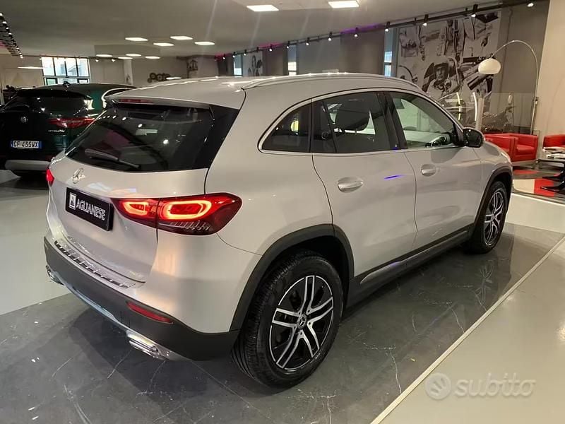 Usata Mercedes GLA200 Premium 163 CV (119 kW) 2021 Grigio SUV