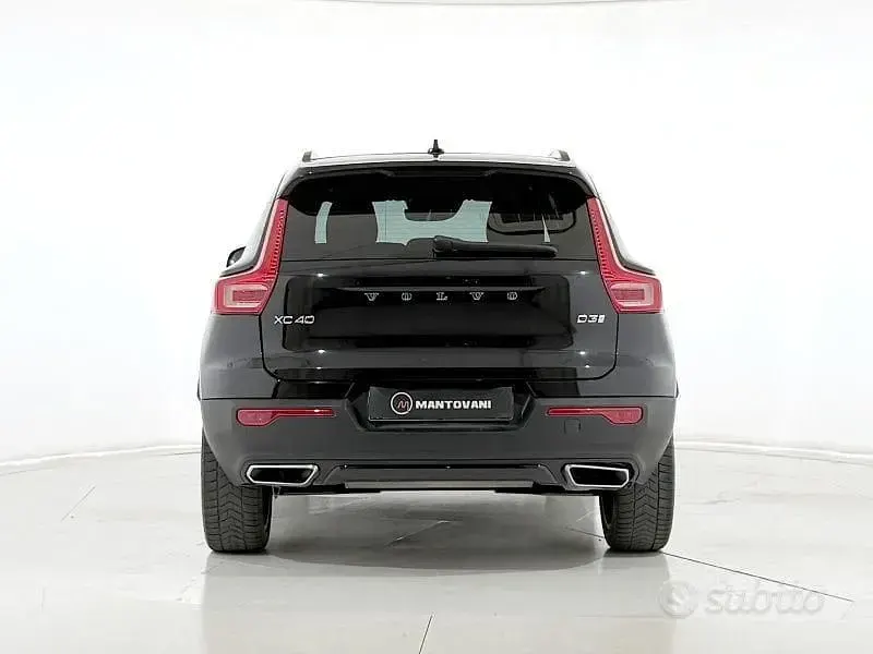 Usata Volvo XC40 R-Design 150 CV (110 kW) 2020 Nero SUV