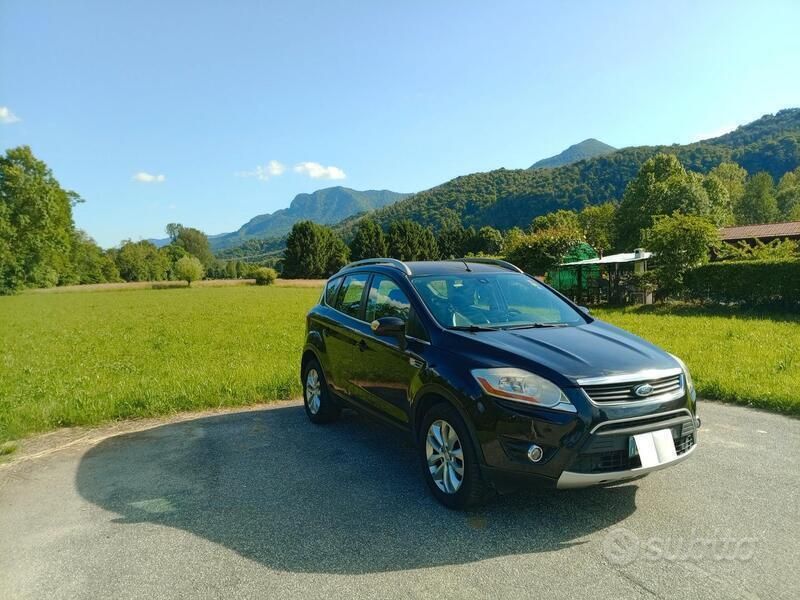 Usata Ford Kuga 136 CV (100 kW) 2009 Nero SUV