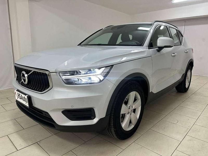 Magnesium metallic Usata 2020 Volvo XC40 Business Edition SUV | 21.000 € (Buon prezzo) - Immagine 1/4