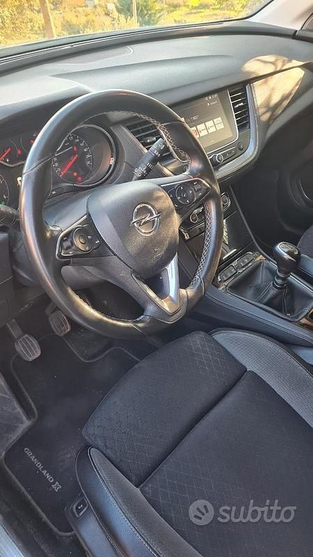 Grigio Usata 2018 Opel Grandland X Innovation SUV | 12.950 € (Buon prezzo) - Immagine 1/3