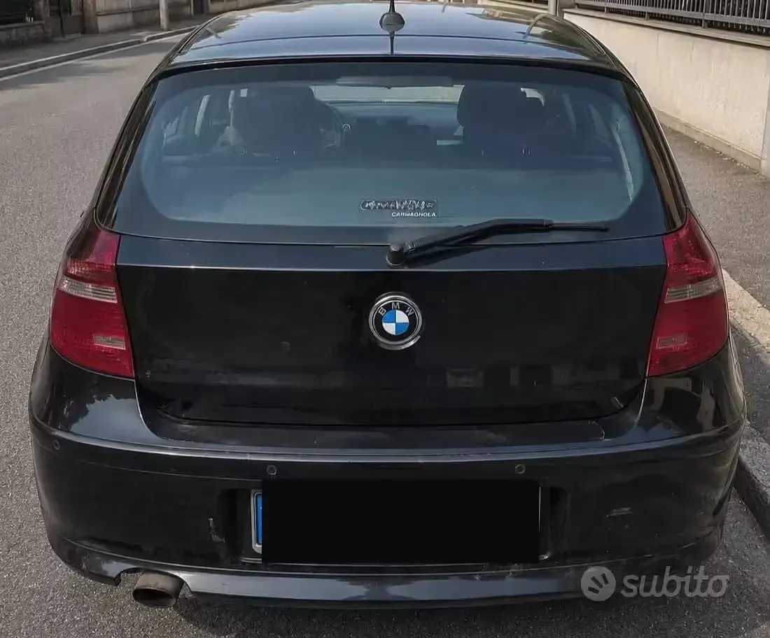 Usata BMW 118 143 CV (105 kW) 2012 Nero Utilitaria