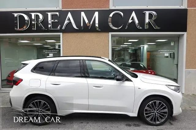 Usata BMW X1 M Sport 197 CV (144 kW) 2024 Bianco pastello SUV