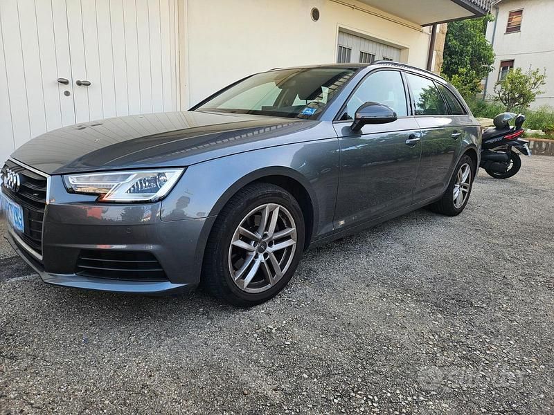 Usata Audi A4 150 CV (110 kW) 2019 Grigio Station wagon