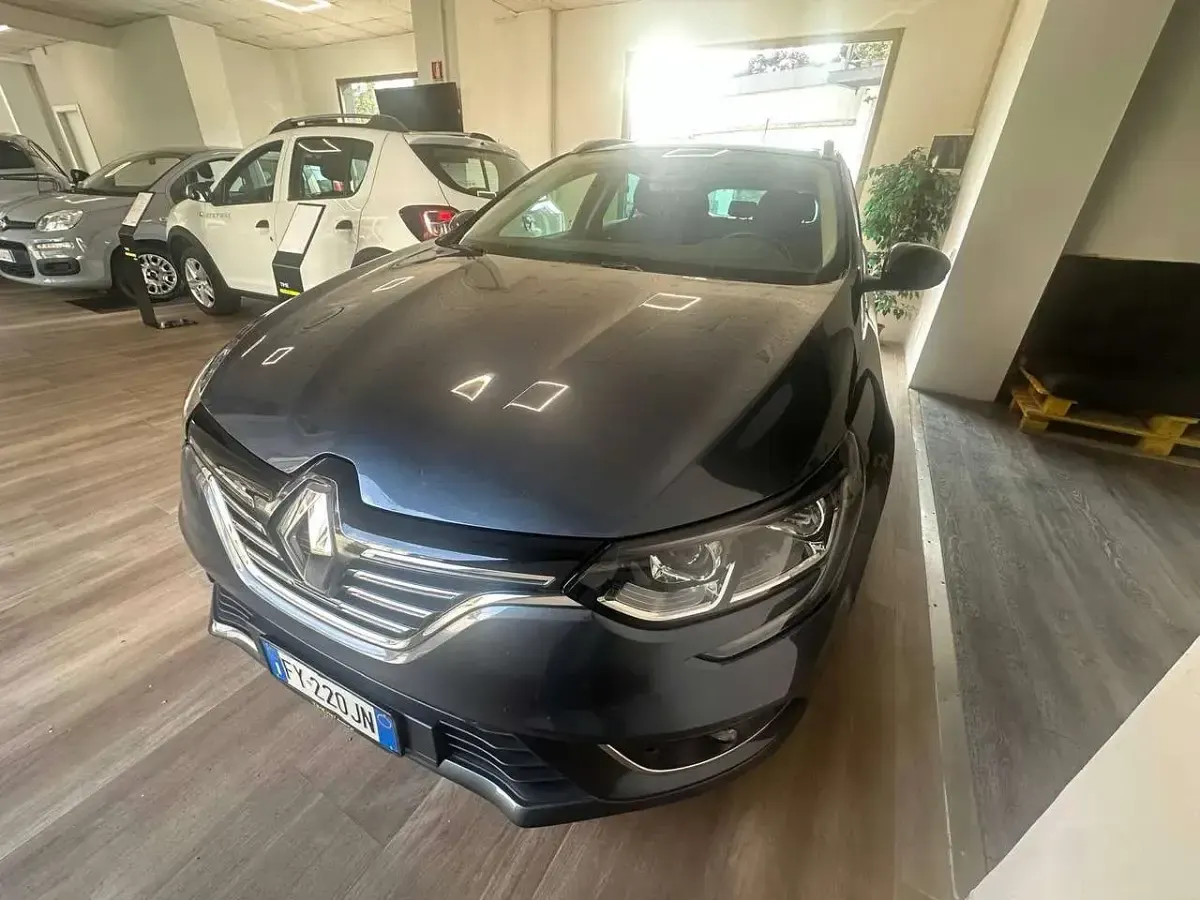 Usata Renault Mégane IV Intens 140 CV (102 kW) 2019 Grigio Station wagon