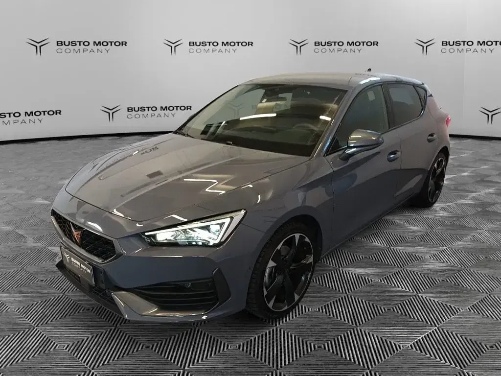 Usata Cupra Leon 150 CV (110 kW) 2023 Grigio / pastello Utilitaria