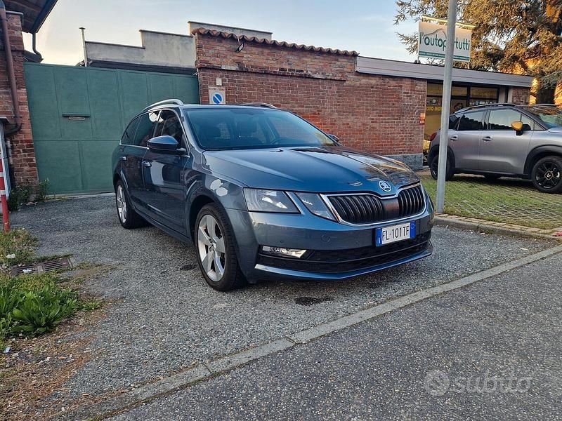Usata Skoda Octavia 110 CV (80 kW) 2017 Grigio Station wagon