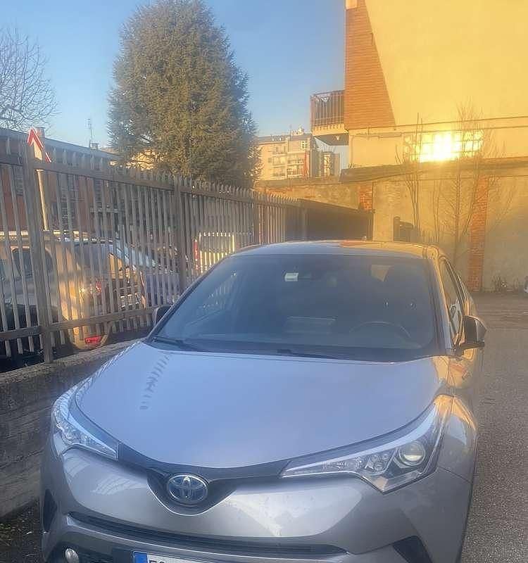 Usata Toyota C-HR Lounge 98 CV (72 kW) 2018 SUV
