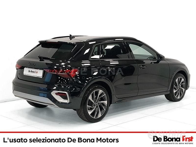 Usata Audi A3 Advanced 150 CV (110 kW) 2024 Nero metallizzato Berlina