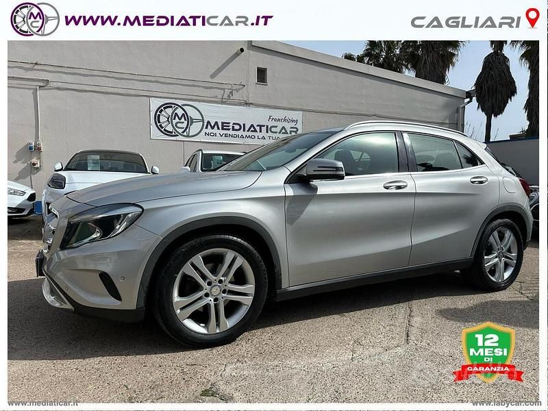 Usata Mercedes GLA200 136 CV (100 kW) 2016 Grigio SUV