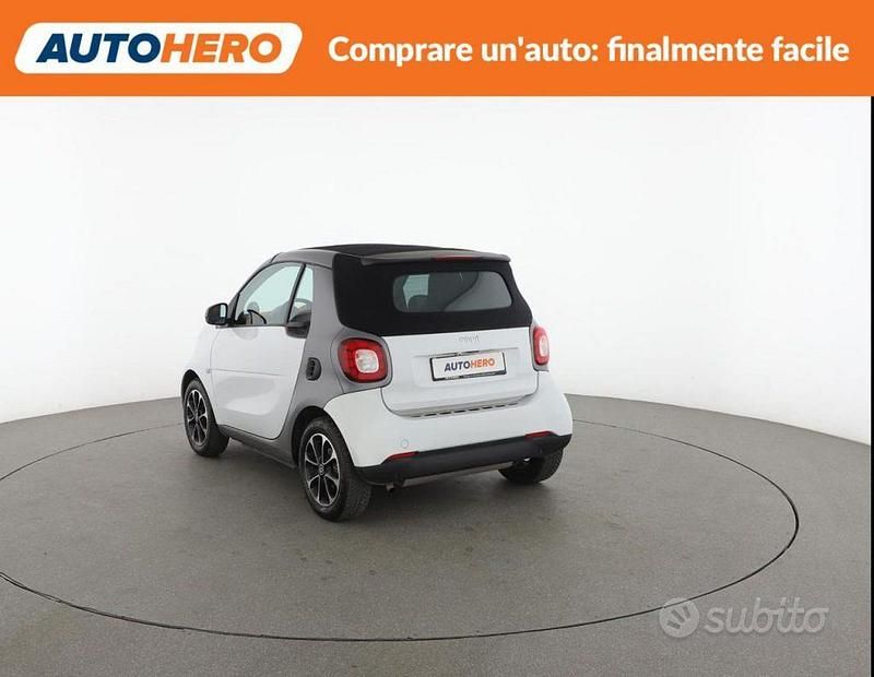 Usata Smart ForTwo Cabrio Passion 70 CV (51 kW) 2017 Bianco Cabrio