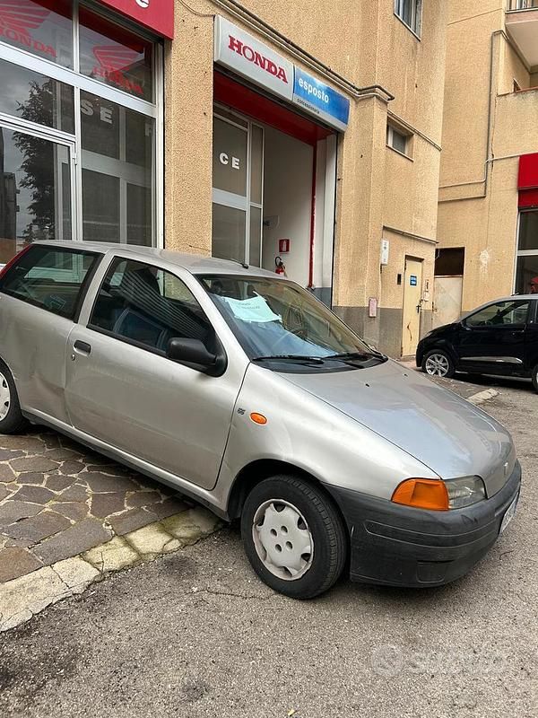 Usata Fiat Punto 1999 Grigio Berlina