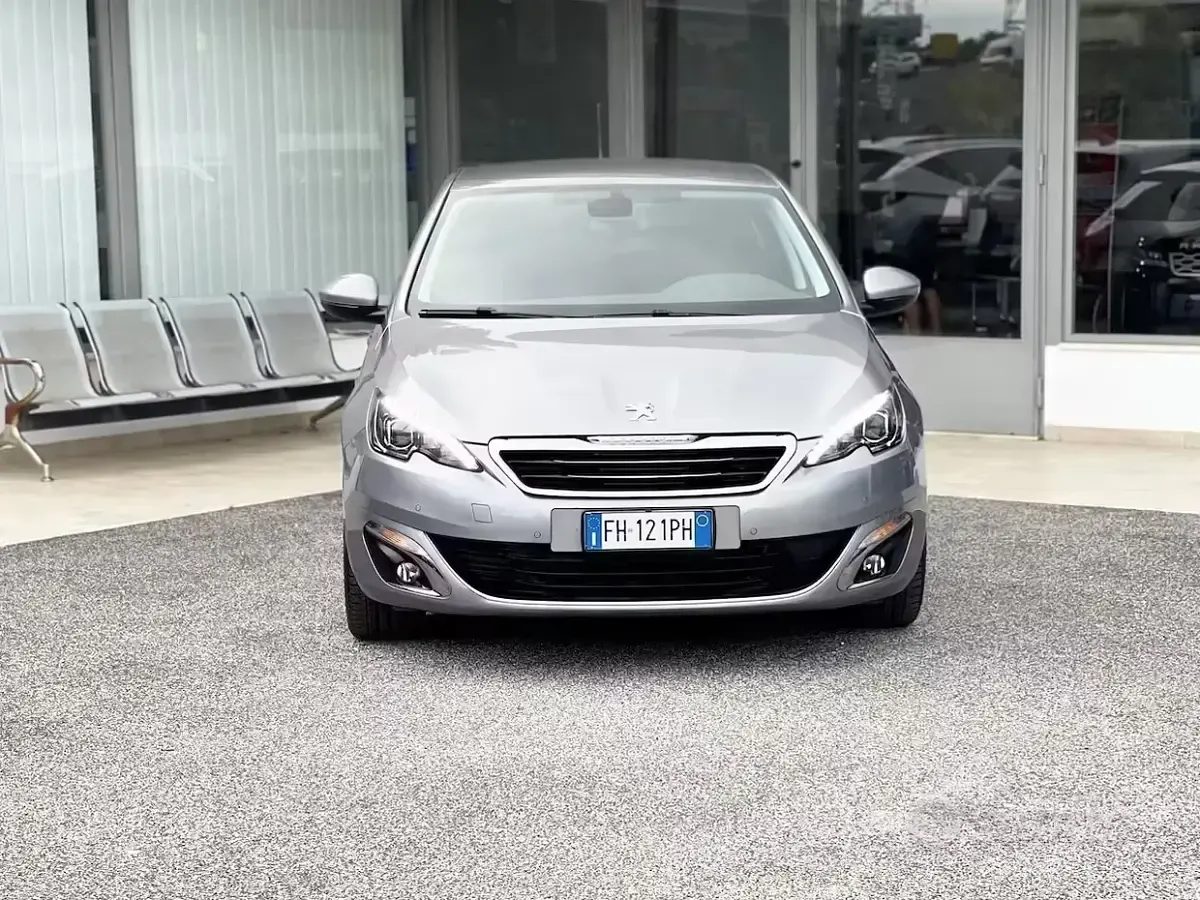 Usata Peugeot 308 120 CV (88 kW) 2017 Grigio Berlina