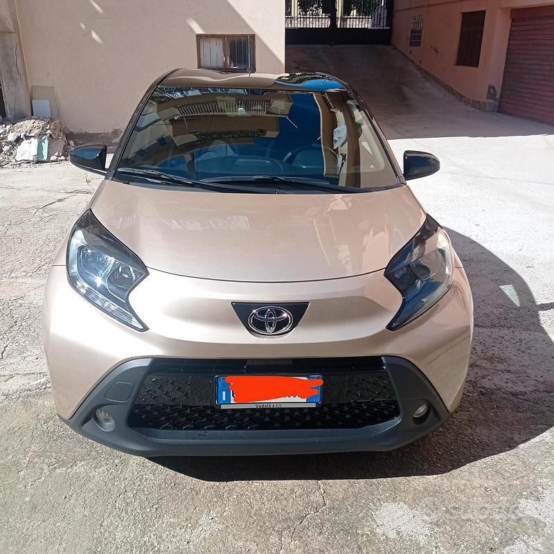 Usata Toyota Aygo X 72 CV (52 kW) 2023 Giallo SUV