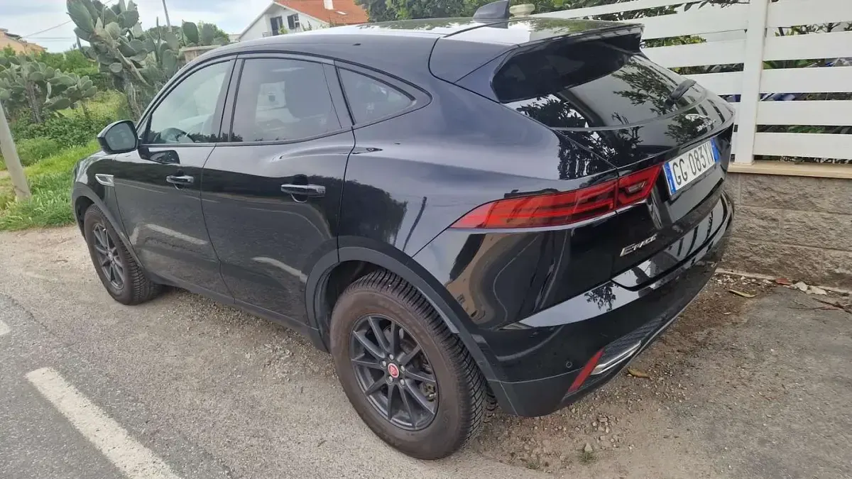 Usata Jaguar E-Pace 163 CV (119 kW) 2021 Nero SUV