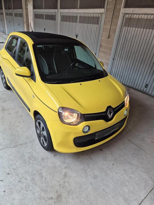Usata Renault Twingo SE 69 CV (50 kW) 2016 Giallo Utilitaria