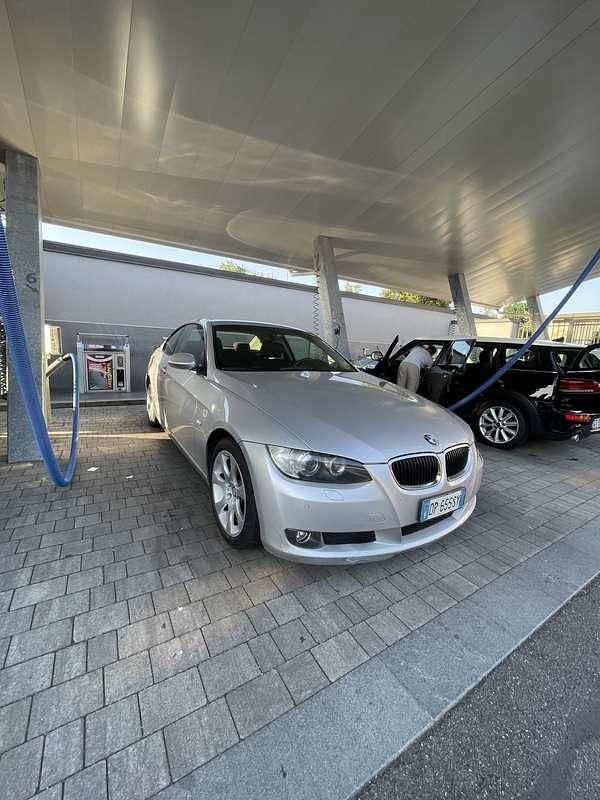 Usata BMW 320 170 CV (125 kW) 2008 Coupé
