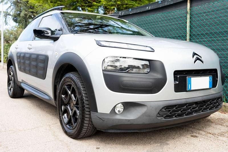Usata Citroën C4 Cactus Feel 99 CV (72 kW) 2015 Argento Utilitaria
