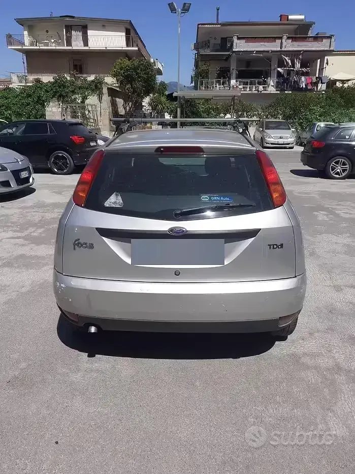 Usata Ford Focus 2000 Grigio Berlina