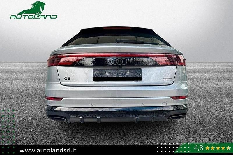 Nuova Audi Q8 S-Line 286 CV (210 kW) 2025 Grigio SUV