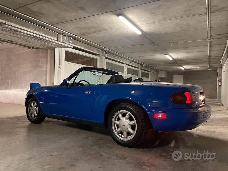 Usata Mazda MX5 116 CV (85 kW) 1991 Blu/azzurro Cabrio