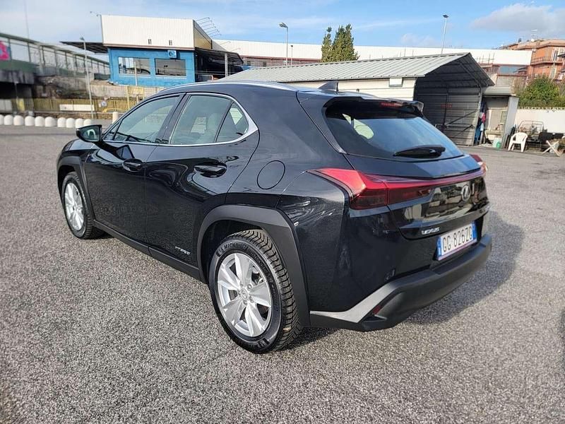 Usata Lexus UX 250h 145 CV (106 kW) 2021 Nero SUV