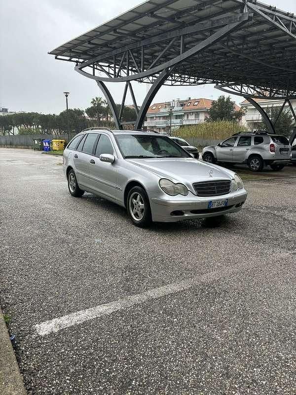 Usata Mercedes C200 Elegance 116 CV (85 kW) 2005 Station wagon