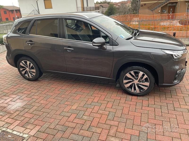 Usata Suzuki SX4 S-Cross 130 CV (95 kW) 2024 Grigio SUV