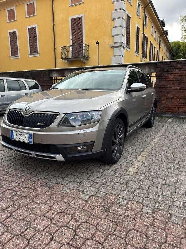 Occasion Skoda Octavia 184 ch (135 kW) 2016 Gris Break