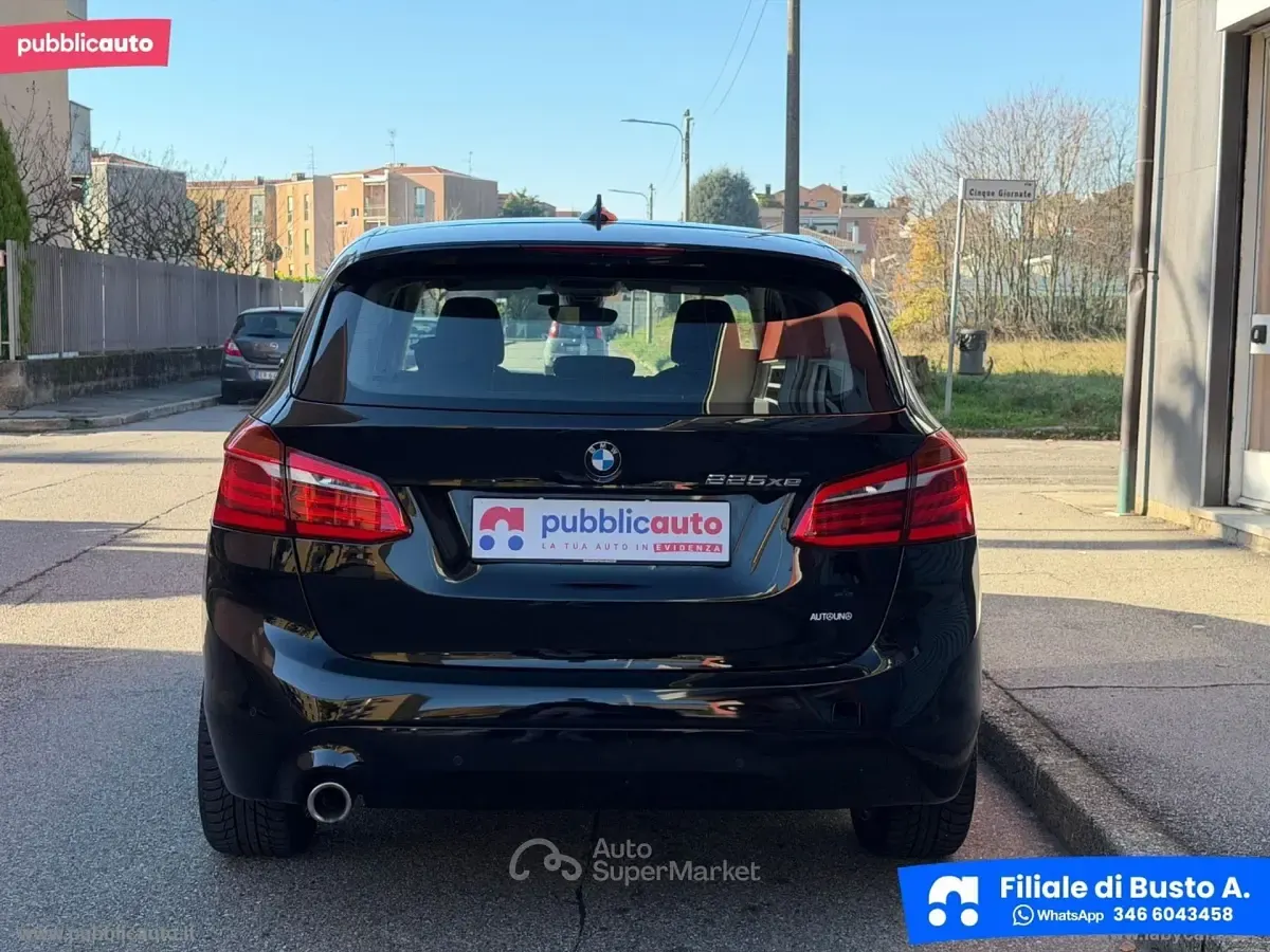 Usata BMW 225 Active Tourer Advantage 224 CV (164 kW) 2018 Nero Monovolume