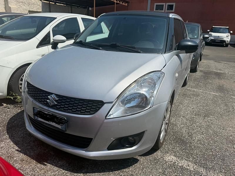 Usata Suzuki Swift 75 CV (55 kW) 2012 Grigio Utilitaria