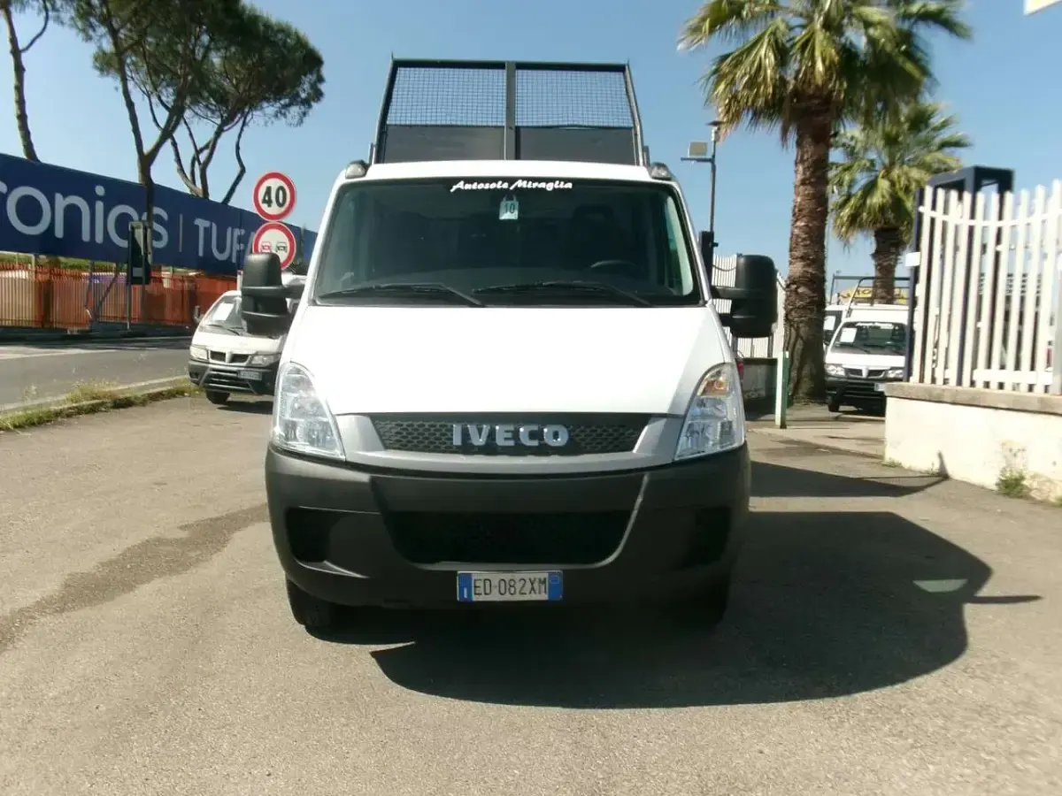 Usata Iveco Daily 145 CV (106 kW) 2011 Bianco Berlina