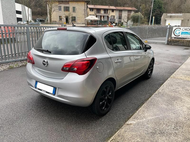 Usata Opel Corsa Edition 69 CV (50 kW) 2019 Nero Utilitaria