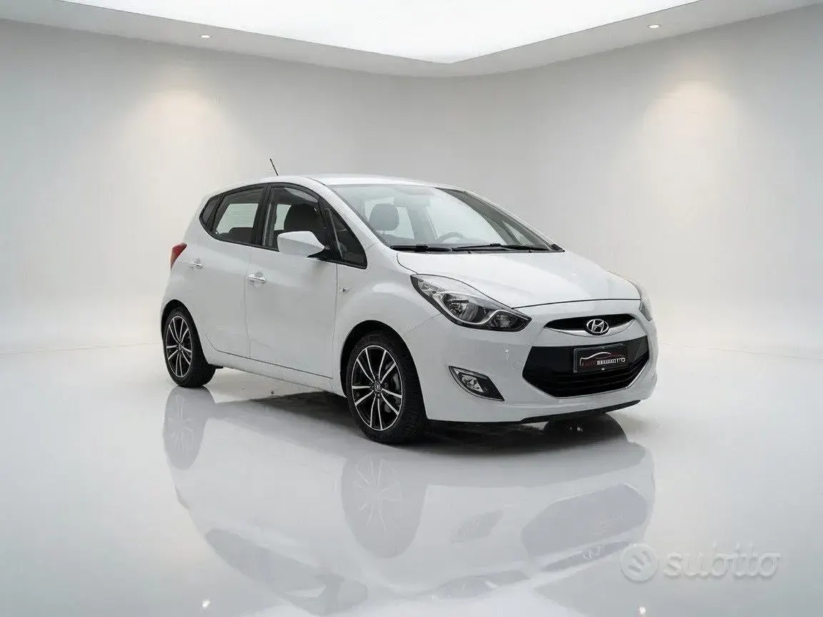 Usata Hyundai ix20 Xpossible 116 CV (85 kW) 2015 Bianco Utilitaria