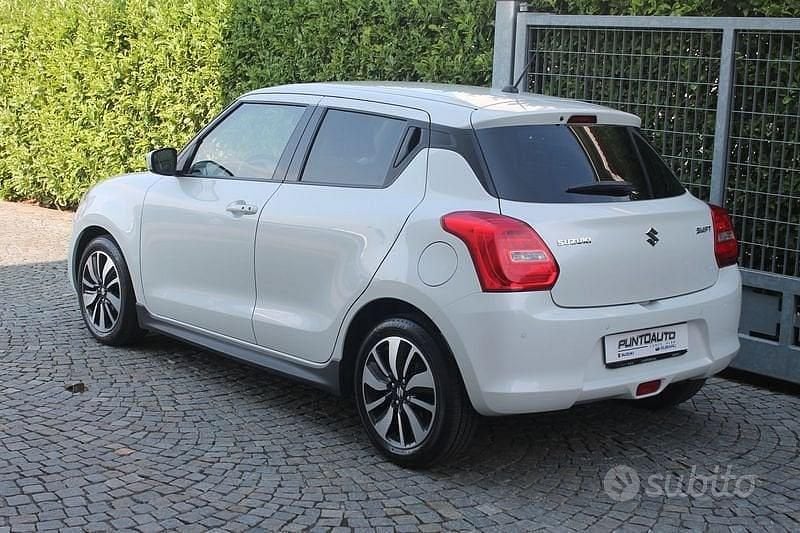 Gebraucht Suzuki Swift 111 PS (81 kW) 2019 Weiß Kleinwagen