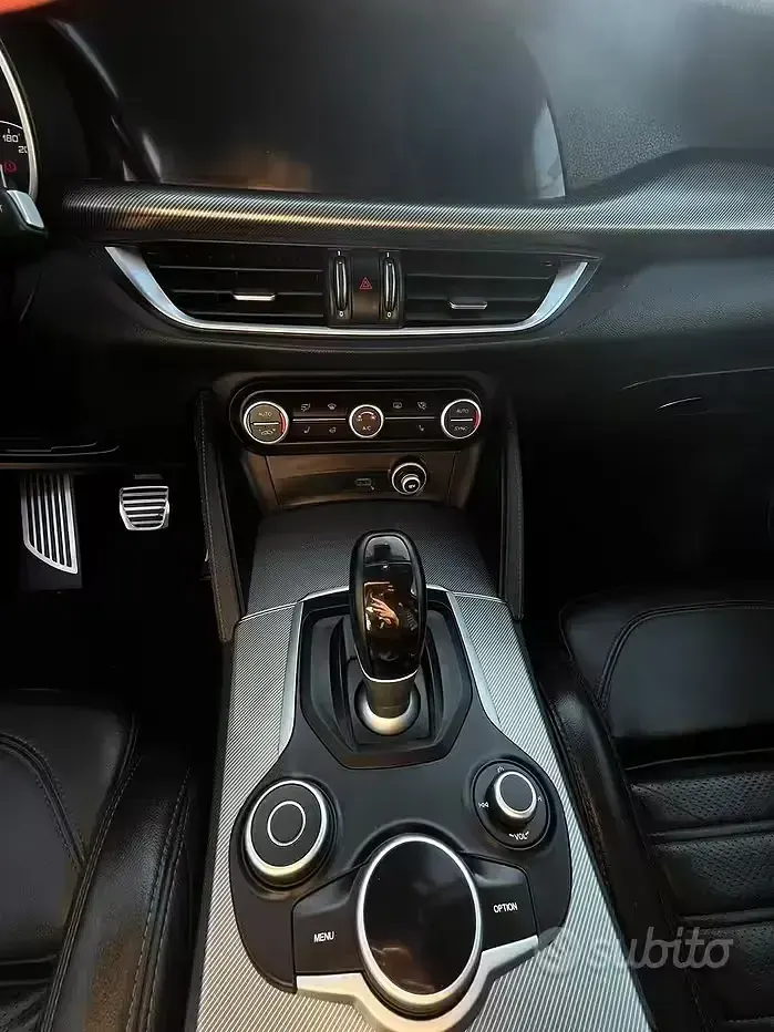 Usata Alfa Romeo Stelvio Executive 210 CV (154 kW) 2019 Nero SUV