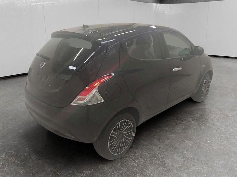 Usata Lancia Ypsilon S 69 CV (50 kW) 2024 Nero Utilitaria