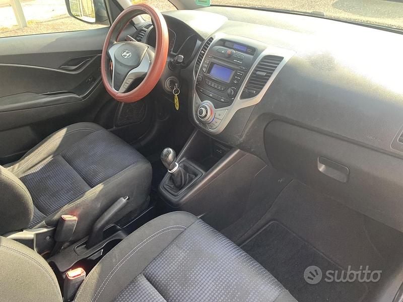 Usata Hyundai ix20 90 CV (66 kW) 2011 Grigio Utilitaria