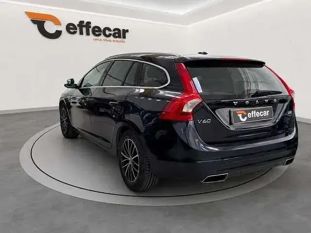 Usata Volvo V60 Ocean Race 120 CV (88 kW) 2016 Vari colori Station wagon