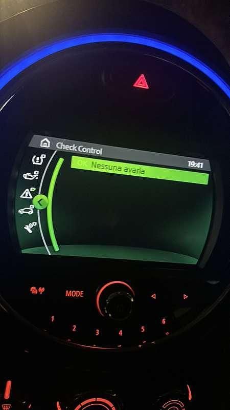 Usata Mini ONE 75 CV (55 kW) 2018 Utilitaria