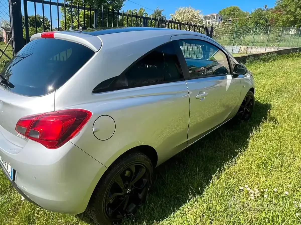 Usata Opel Corsa 95 CV (69 kW) 2016 Grigio Utilitaria