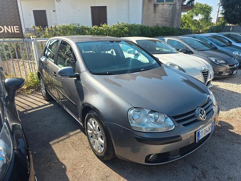 Usata VW Golf VI Comfortline 104 CV (76 kW) 2008 Grigio Utilitaria