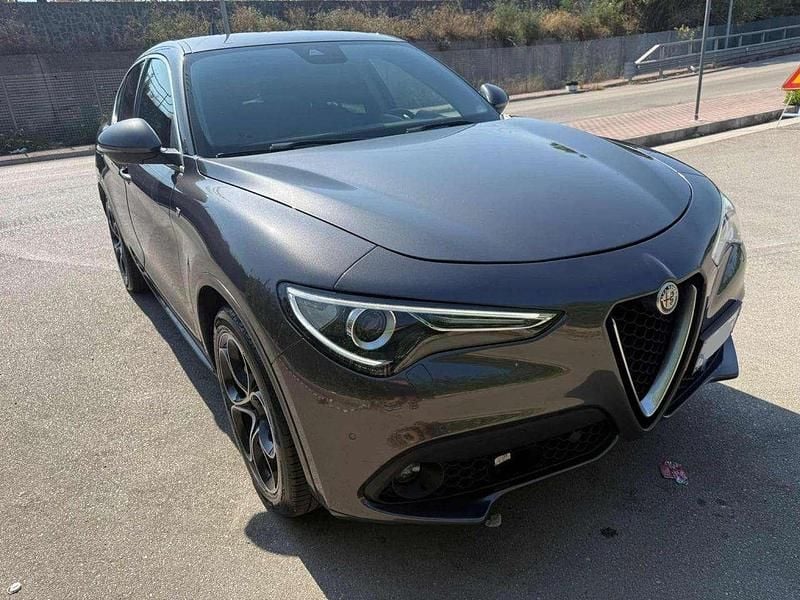 Usata Alfa Romeo Stelvio Veloce 210 CV (154 kW) 2021 Grigio scuro SUV