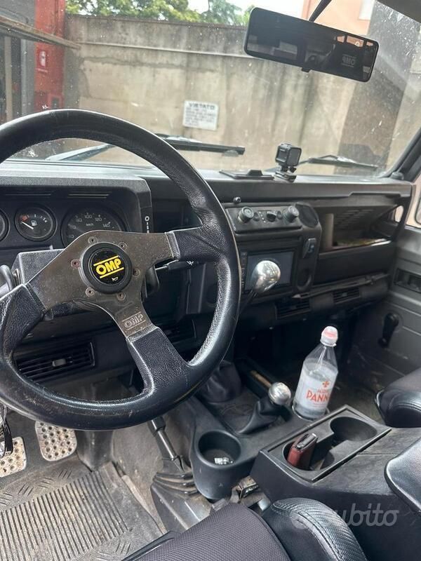 Usado Land Rover Defender 122 HP (89 kW) 2001 Preto SUV